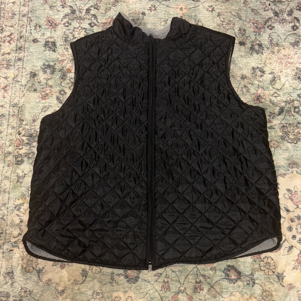 Canyon Creek reservable Black Quilted Vest